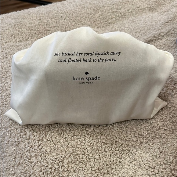 Kate Spade Silver Crossbody Bag with Chain Strap - Picture 6 of 6